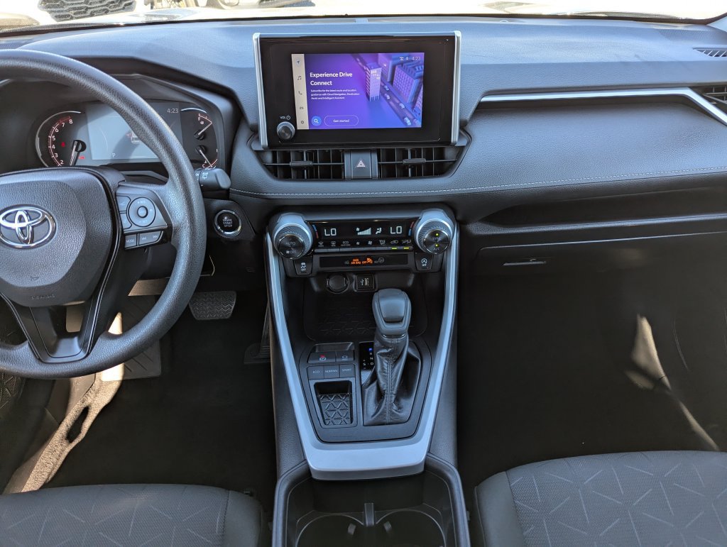 Used 2025 Toyota RAV4 XLE FWD image 17