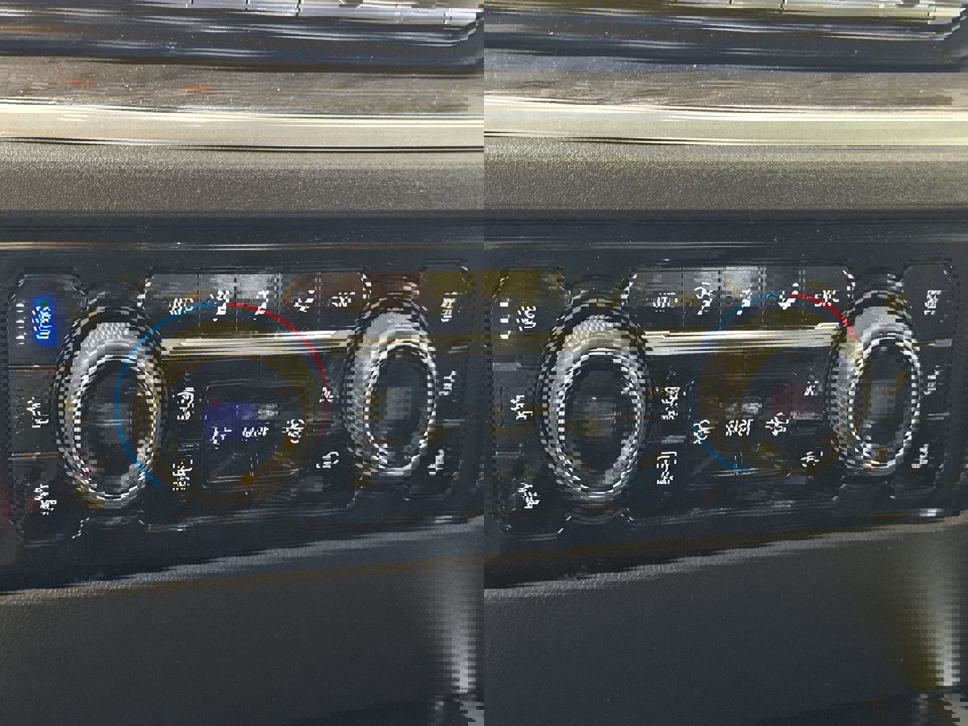 Used 2023 Chevrolet Silverado 1500 LTZ image 23