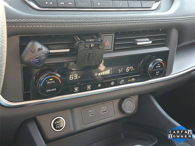 Used 2023 Nissan Rogue SV image 17