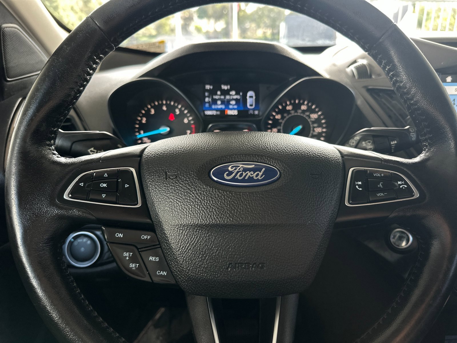 Used 2018 Ford Escape Titanium image 22