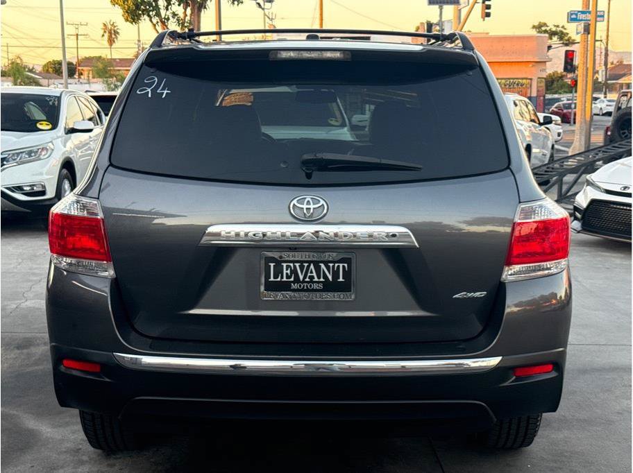 Used 2013 Toyota Highlander SE AWD/4WD image 6