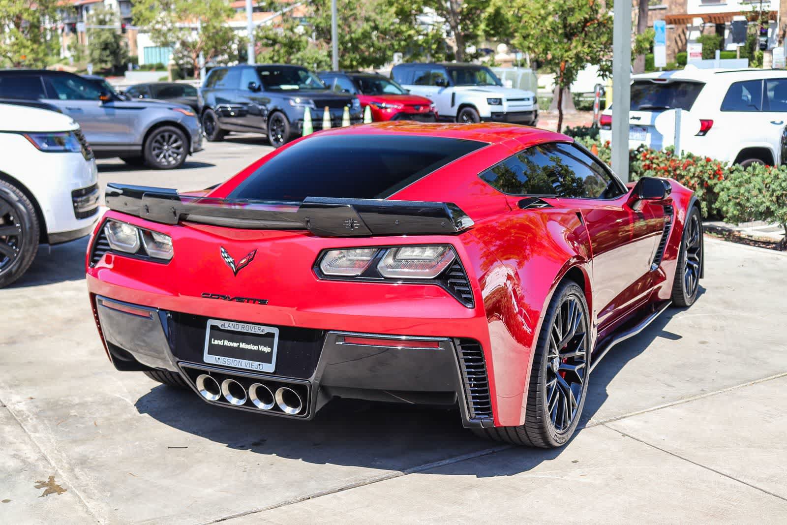 Used 2015 Chevrolet Corvette Z06 w/ 3LZ Preferred Equipment Group RWD image 6