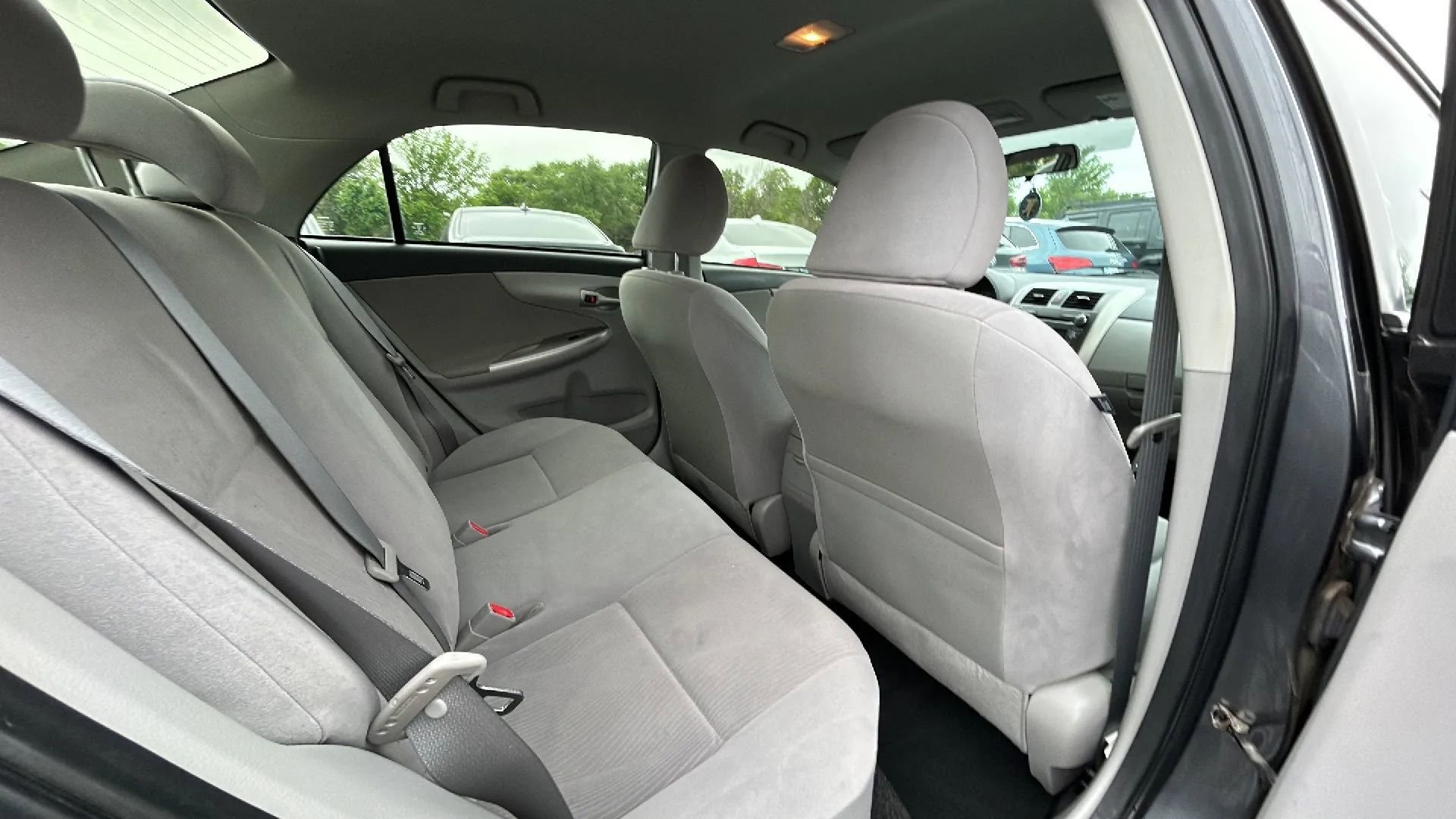 Used 2011 Toyota Corolla LE FWD image 35