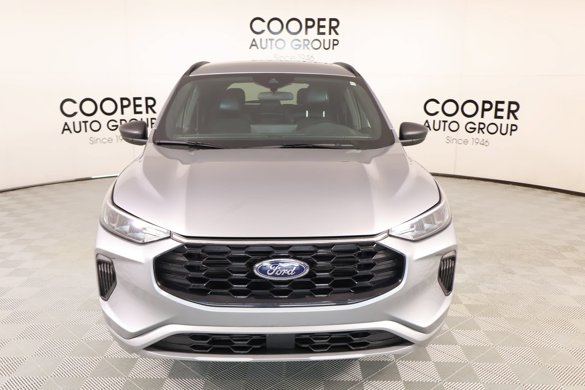 Used 2024 Ford Escape ST-Line w/ Tech Pack #1 FWD image 9