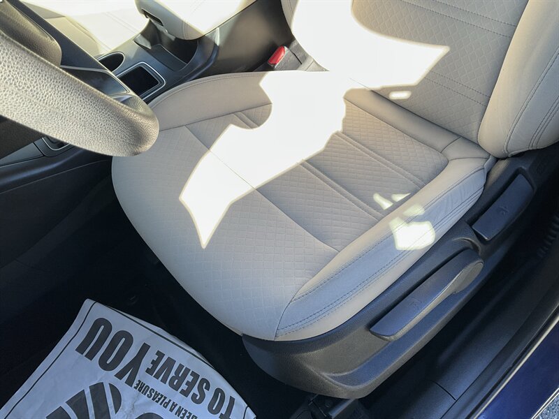 Used 2017 Kia Sorento AWD image 20
