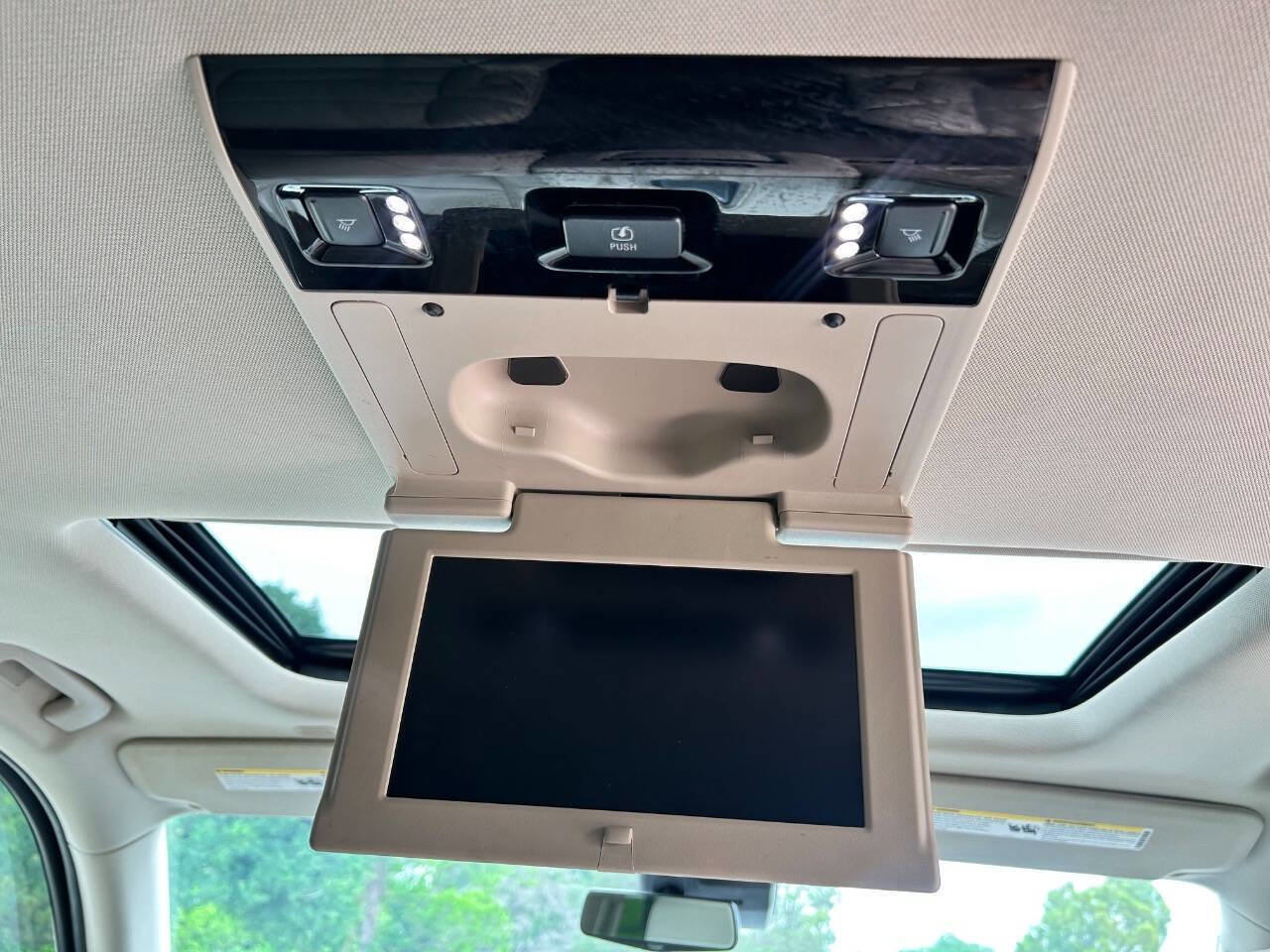 Used 2020 Cadillac Escalade Premium Luxury image 39