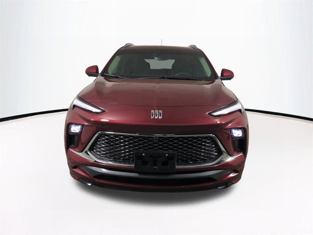 Used 2025 Buick Encore GX Avenir w/ Avenir Technology Package image 3