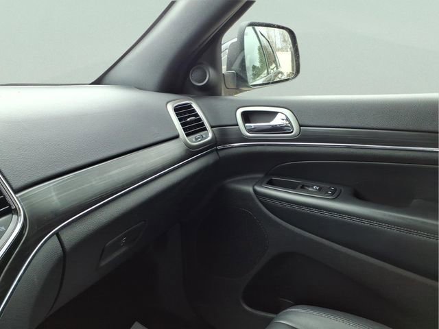 Used 2020 Jeep Grand Cherokee Limited image 21