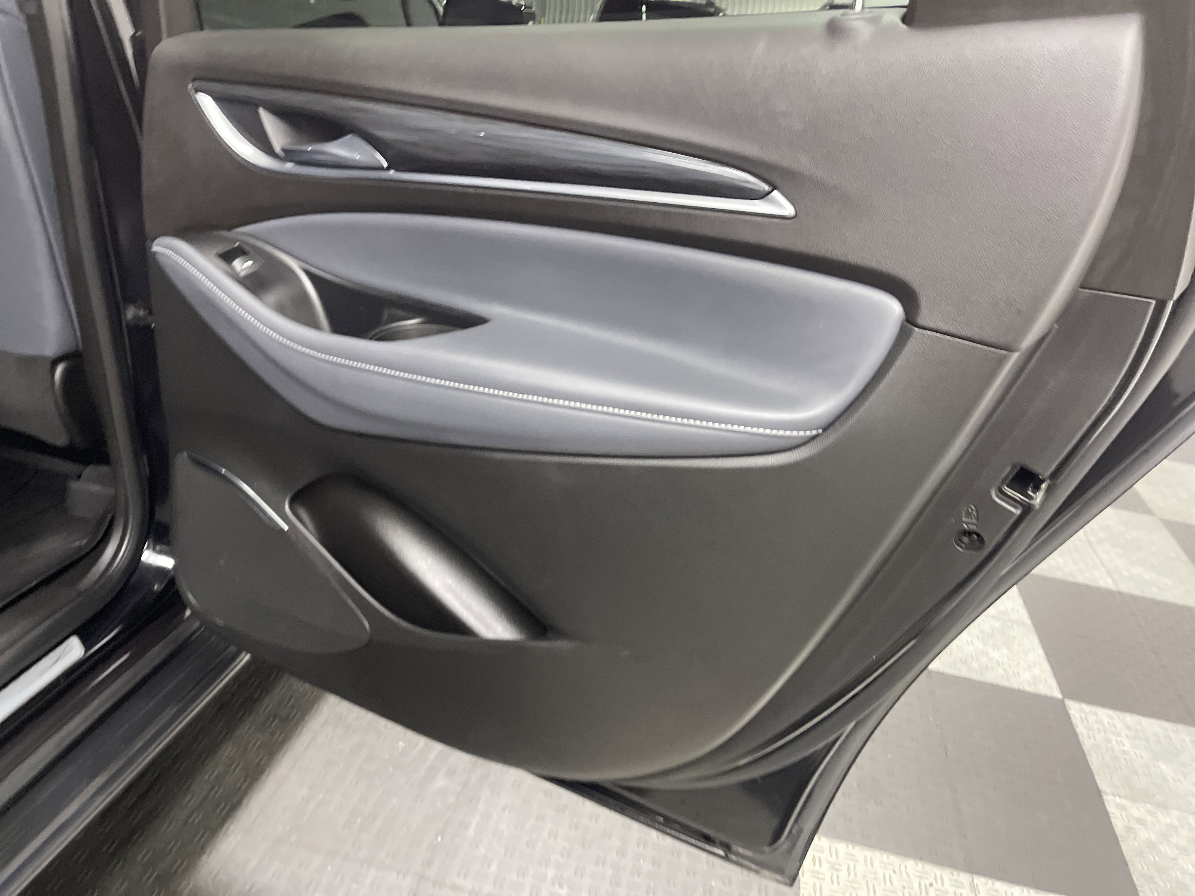 Used 2024 Buick Enclave Essence w/ Experience Buick Package image 19