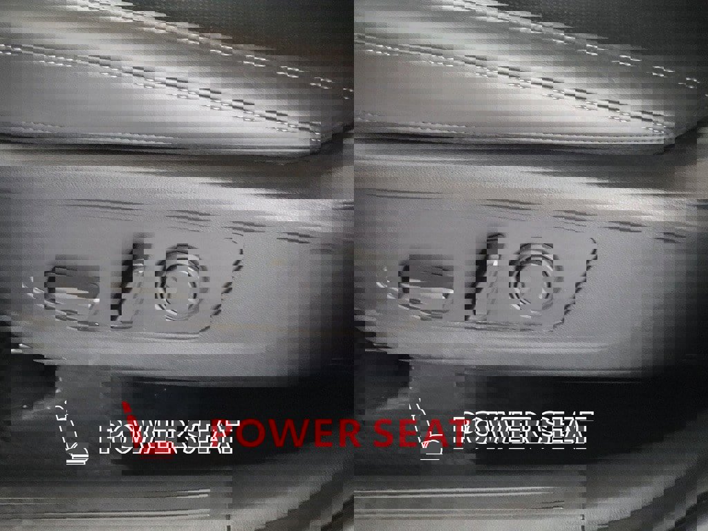 Used 2024 Kia Sorento S image 16