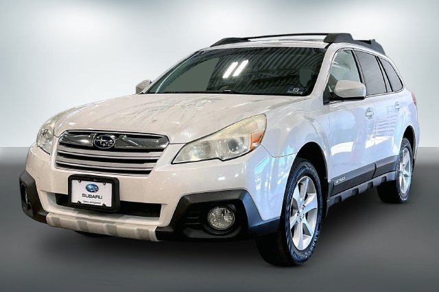 Used 2014 Subaru Outback 2.5i Limited w/ Moonroof Package AWD/4WD image 3