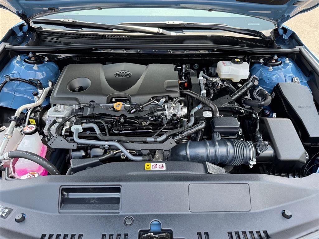 Used 2024 Toyota Camry SE w/ Cold Weather Package FWD image 18