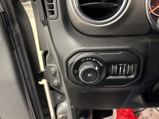 Used 2020 Jeep Wrangler Unlimited Sahara w/ LED Lighting Group image 26