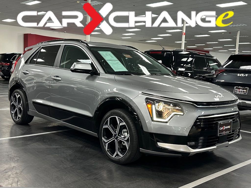 Used 2023 Kia Niro EX Touring image 1