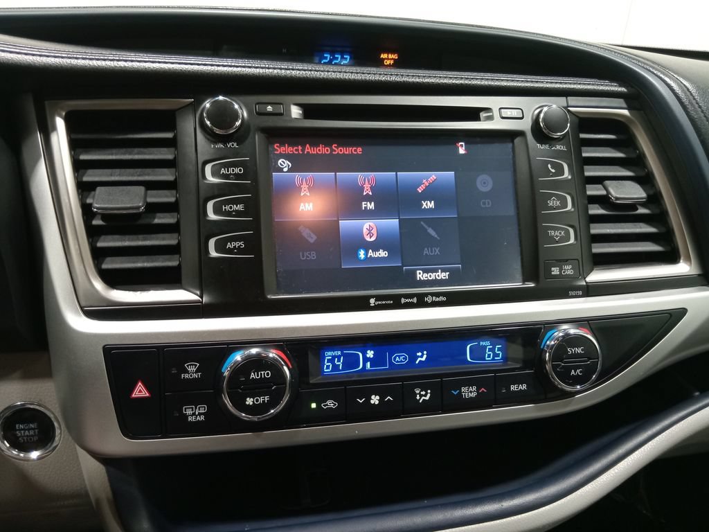 Used 2016 Toyota Highlander XLE AWD/4WD image 21