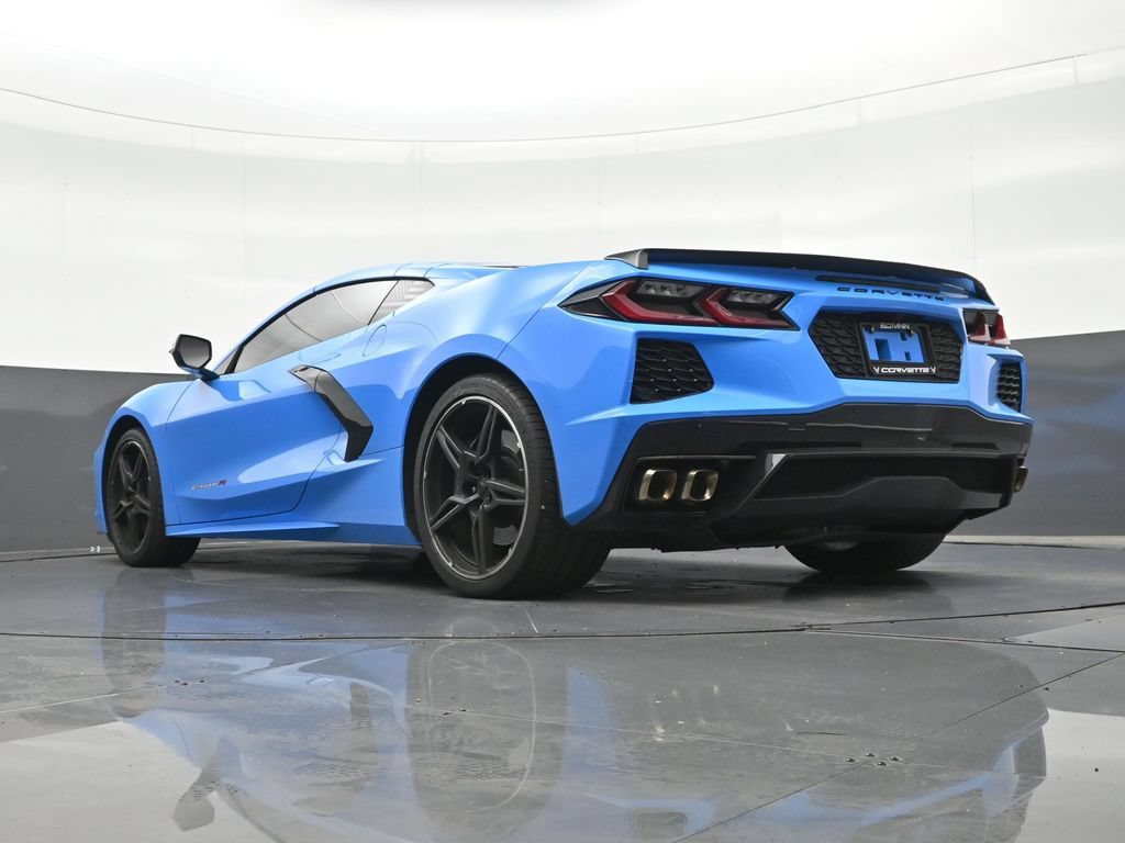 Used 2024 Chevrolet Corvette Stingray Coupe w/ Z51 Performance Package RWD image 25