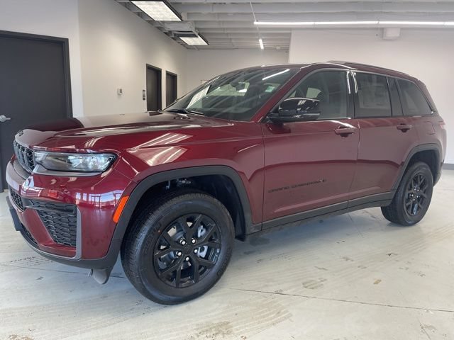 New 2026 Jeep Grand Cherokee Altitude AWD/4WD image 3