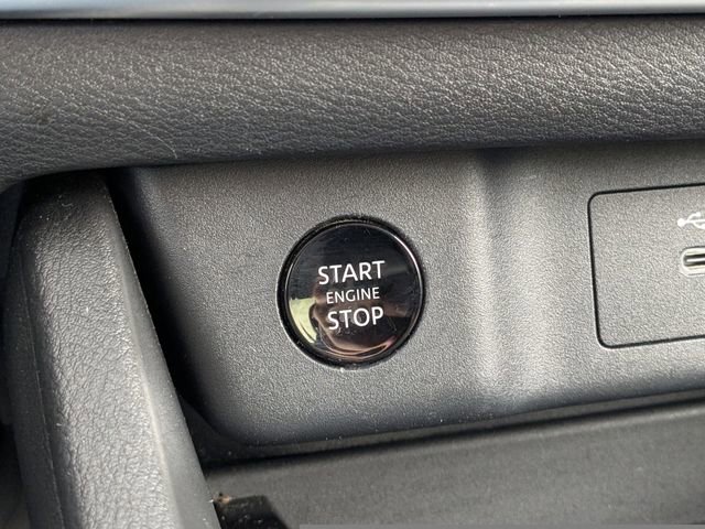 Used 2024 Nissan Rogue SV FWD image 30