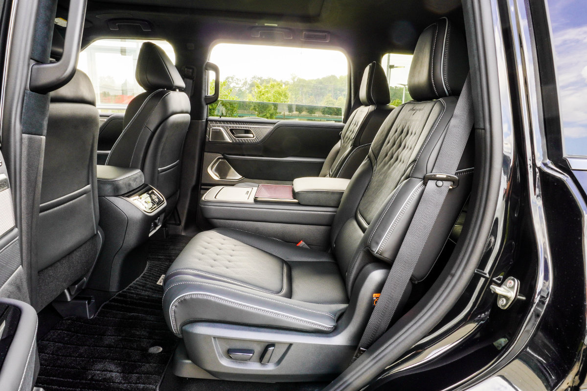 New 2027 INFINITI QX80 Autograph AWD/4WD image 40