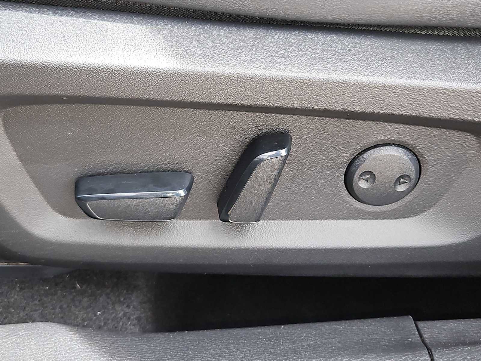 Used 2024 Mitsubishi Outlander SE AWD/4WD image 17