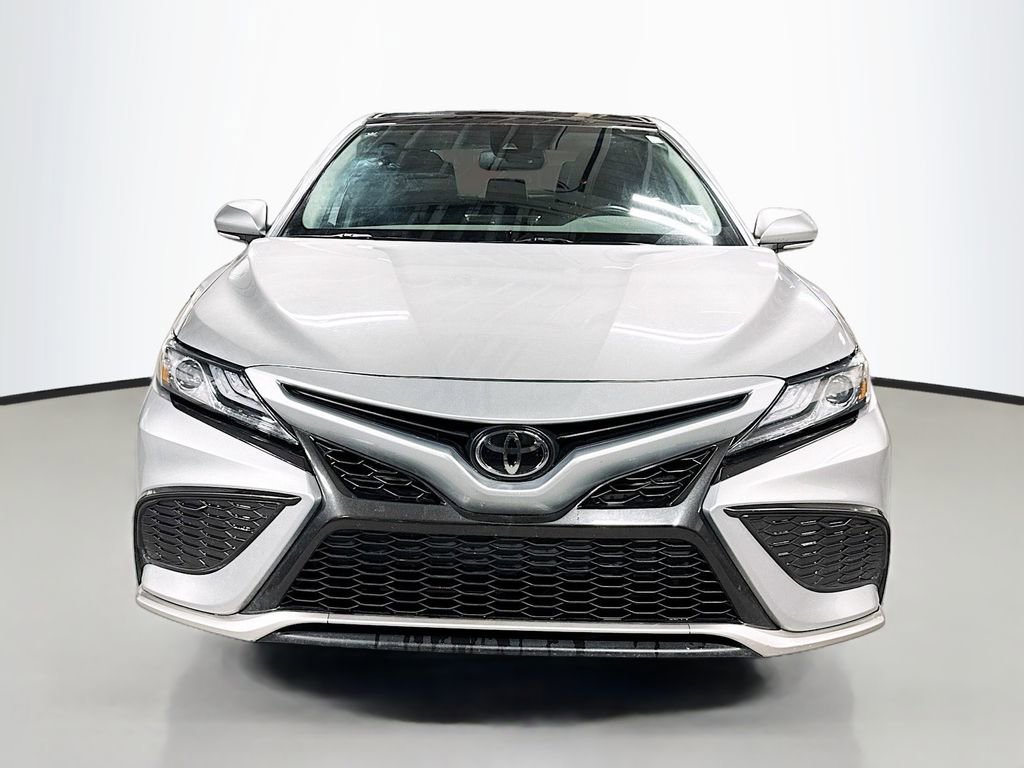 Used 2022 Toyota Camry XSE AWD/4WD image 2