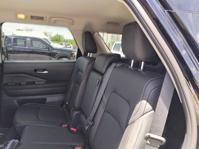 New 2026 Nissan Pathfinder SL AWD/4WD image 12