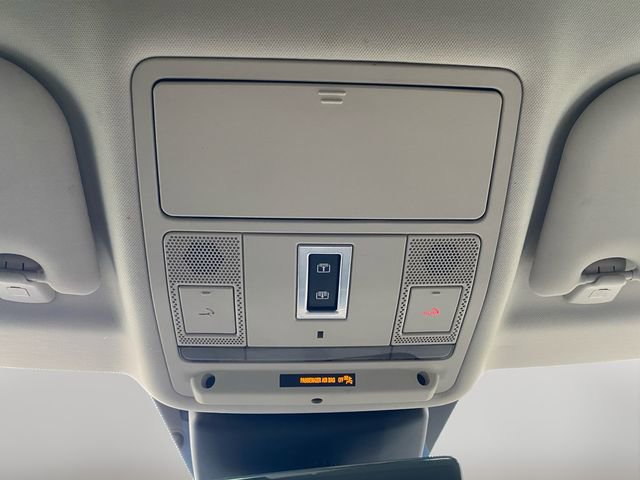 Used 2020 Land Rover Range Rover Evoque SE image 27