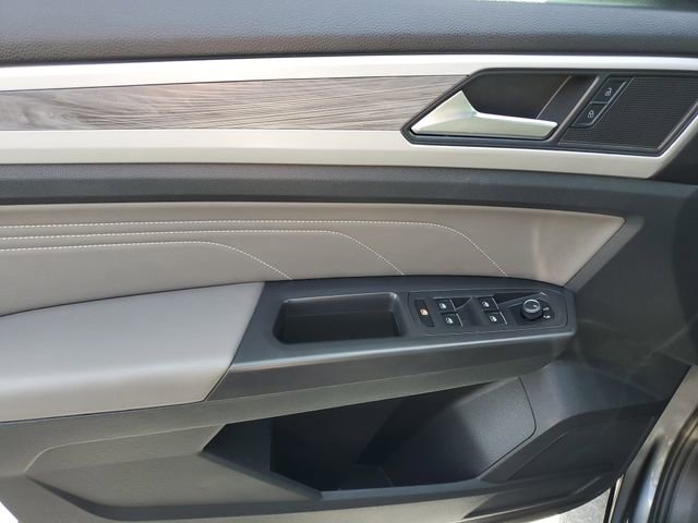 Used 2022 Volkswagen Atlas Cross Sport SE image 17