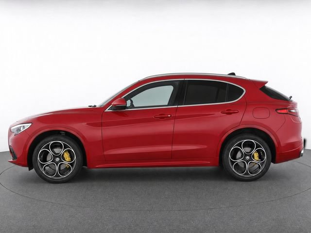 Used 2020 Alfa Romeo Stelvio Ti AWD/4WD image 3