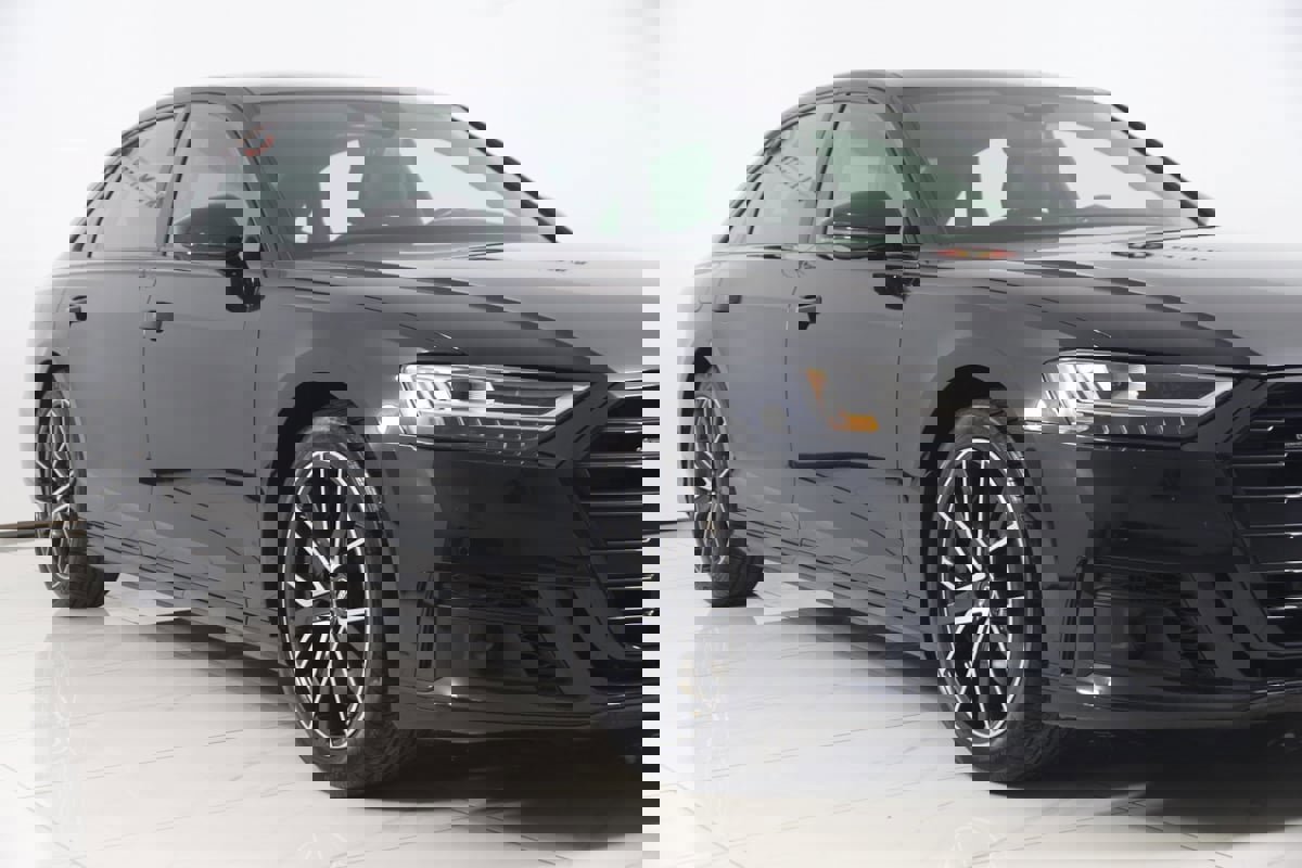 Used 2020 Audi A8 L 4.0T w/ Sport Plus Package image 46