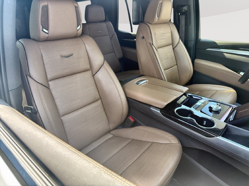 Used 2025 Cadillac Escalade Premium Luxury w/ Touring Package AWD/4WD image 27