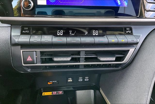 Used 2025 Toyota Camry LE image 15