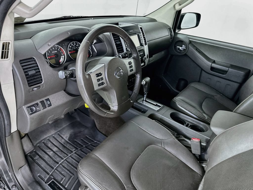 Used 2015 Nissan Xterra S AWD/4WD image 29