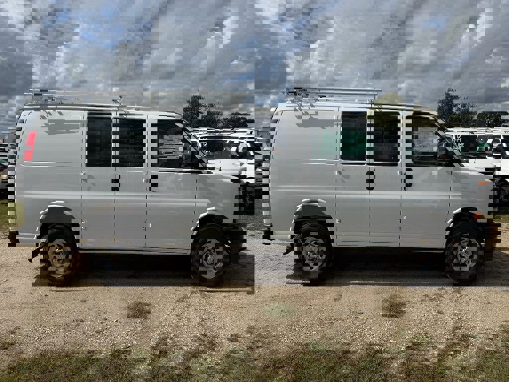 New 2025 Chevrolet Express 2500 w/ Driver Convenience Package image 10