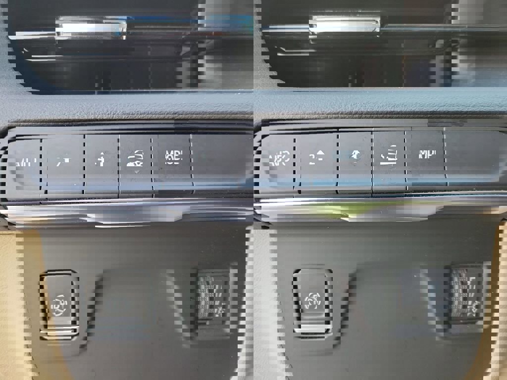 Used 2023 Cadillac Escalade Premium Luxury w/ LPO, Radiant Package image 24