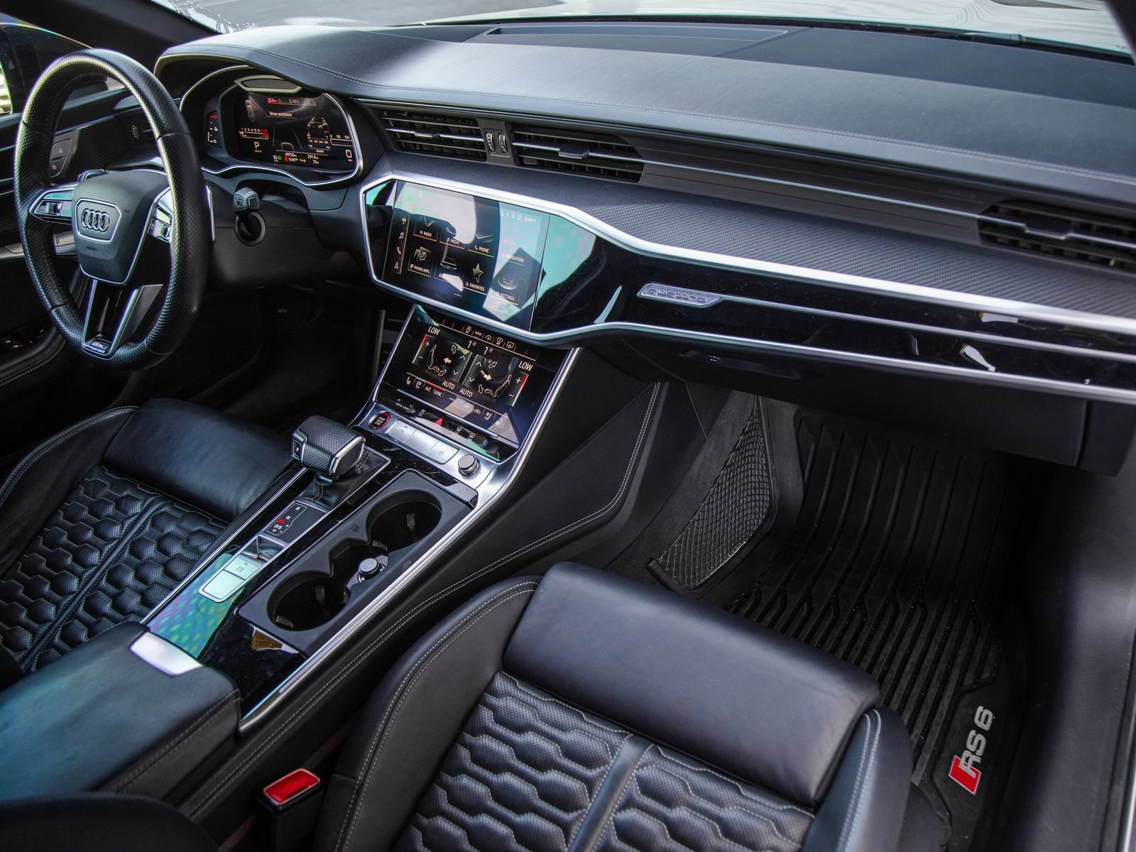 Used 2021 Audi RS 6 w/ Carbon Optic Package AWD/4WD image 24