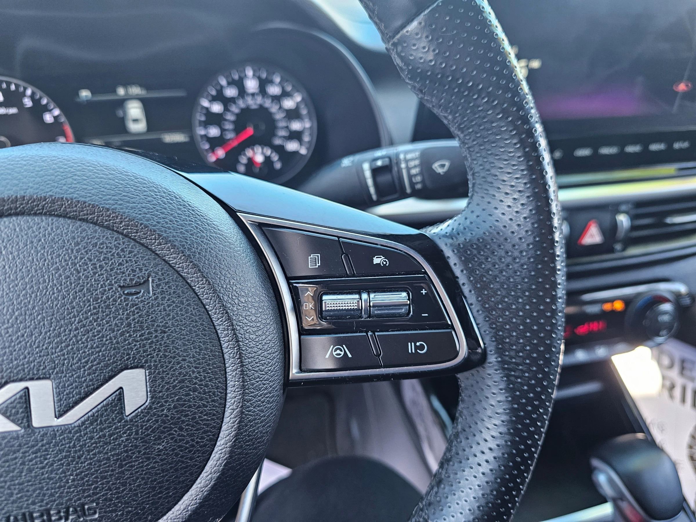 Used 2023 Kia Forte GT-Line image 19