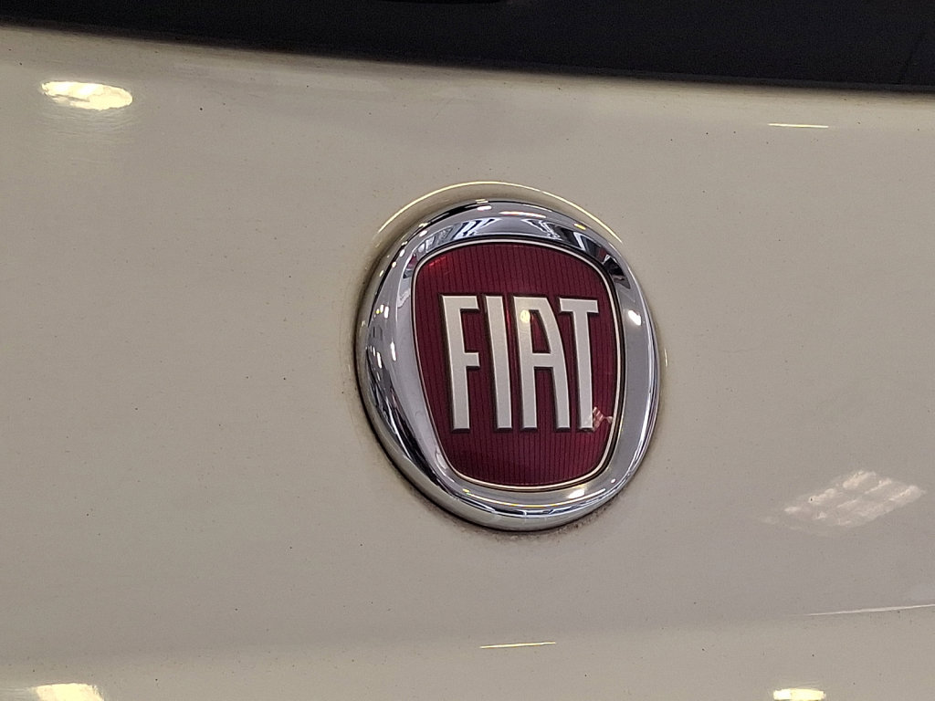 Used 2015 FIAT 500 Pop image 18