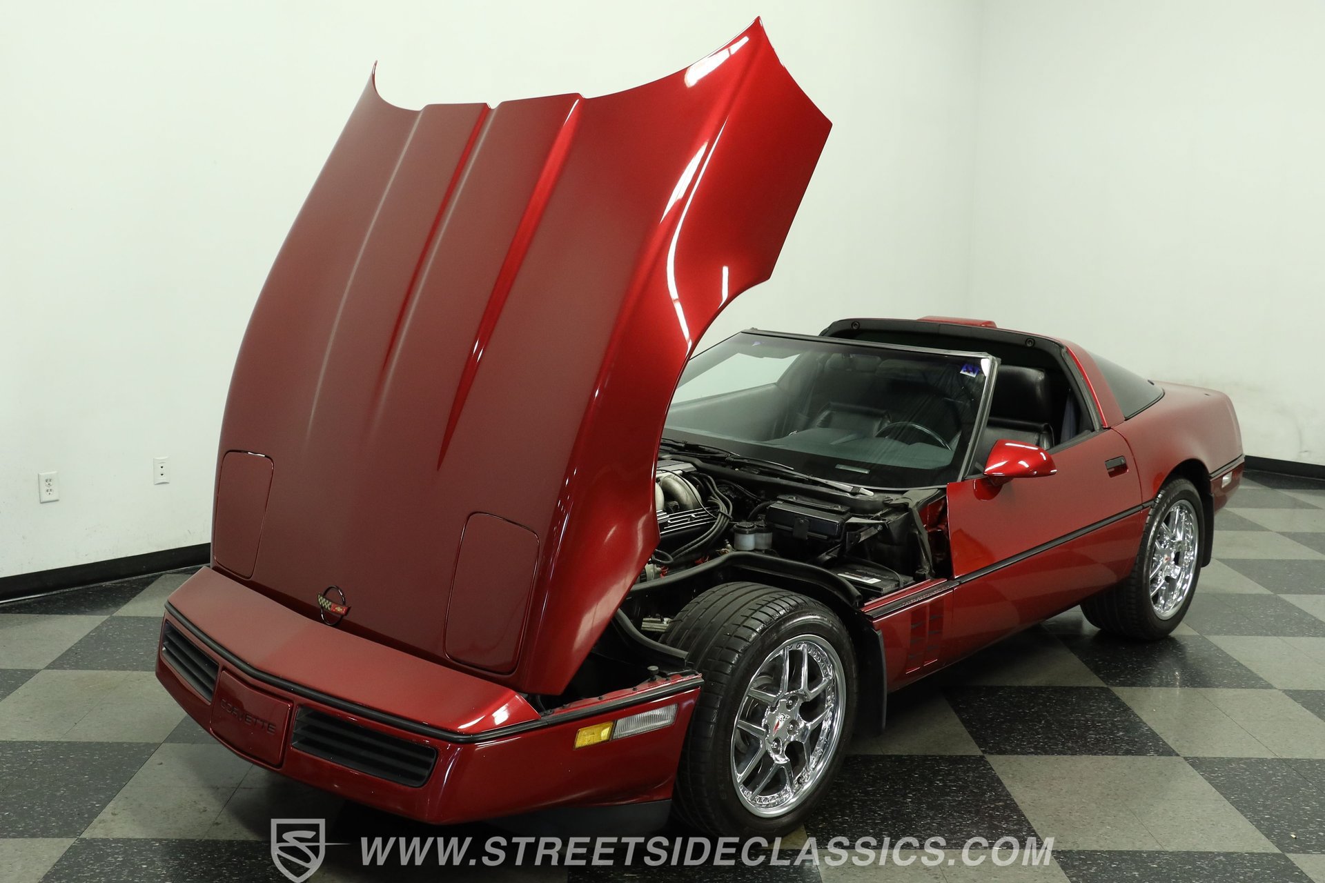 Used 1990 Chevrolet Corvette Coupe RWD image 30