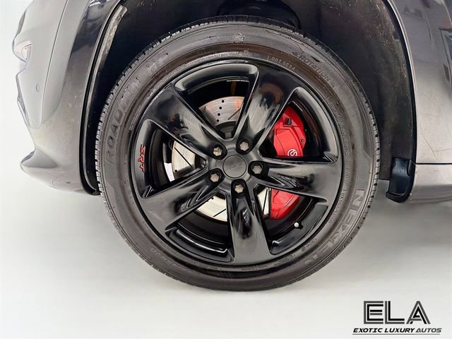 Used 2015 Jeep Grand Cherokee SRT image 32