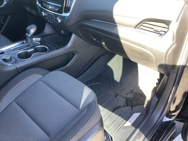 Used 2021 Chevrolet Traverse LT image 21