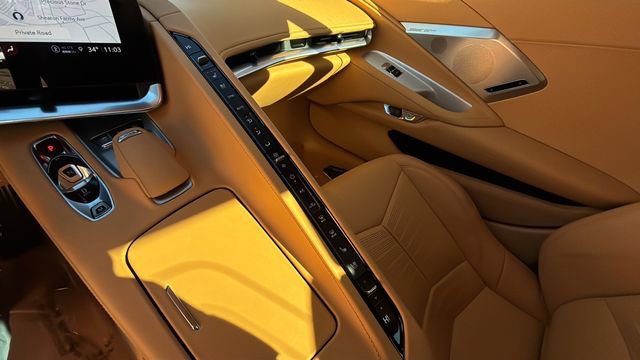 Used 2023 Chevrolet Corvette Stingray Premium Conv w/ Z51 Performance Package image 28