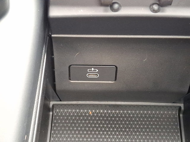 Used 2026 BMW X5 xDrive50e image 33