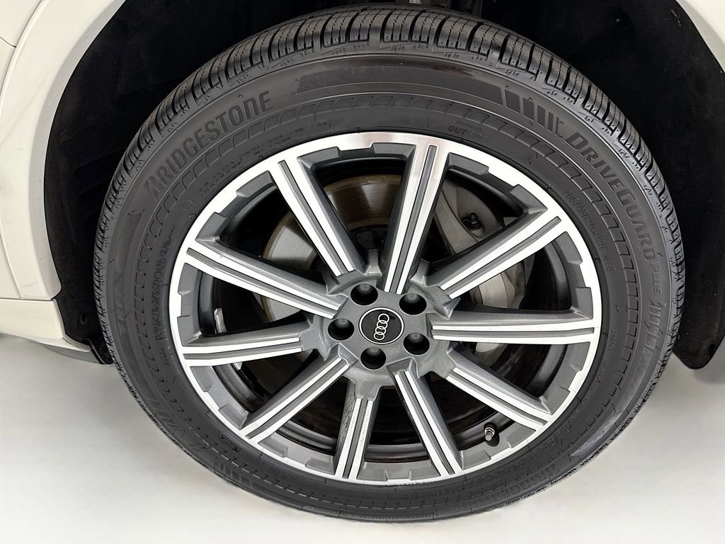 Used 2023 Audi Q7 2.0T Premium Plus w/ Premium Plus Package image 30