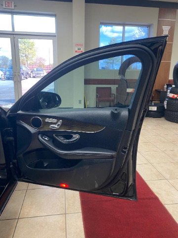 Used 2018 Mercedes-Benz C 300 Sedan image 11