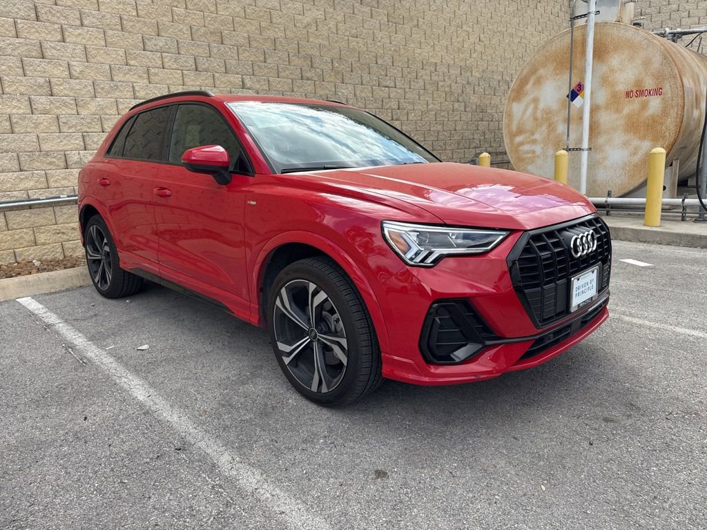 Used 2024 Audi Q3 2.0T Premium Plus w/ Premium Plus Package AWD/4WD image 2