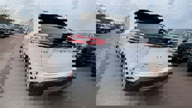 Used 2024 Ford Edge SEL AWD/4WD image 3