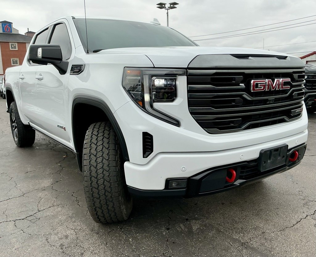 Used 2024 GMC Sierra 1500 AT4 w/ Technology Package image 2