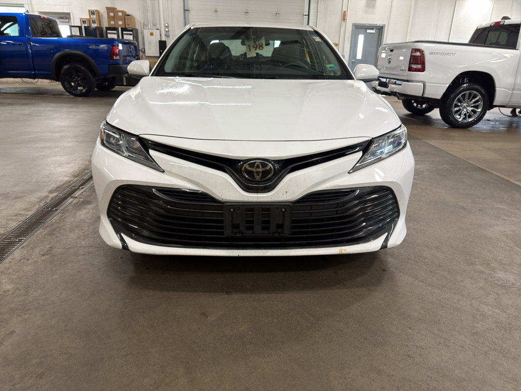 Used 2018 Toyota Camry LE FWD image 2