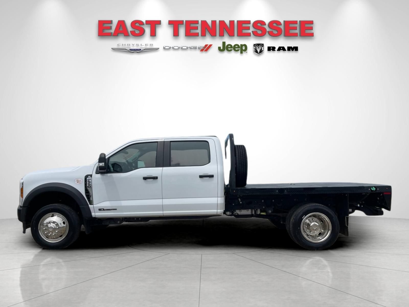 Used 2024 Ford F550 4x4 Crew Cab Super Duty image 6